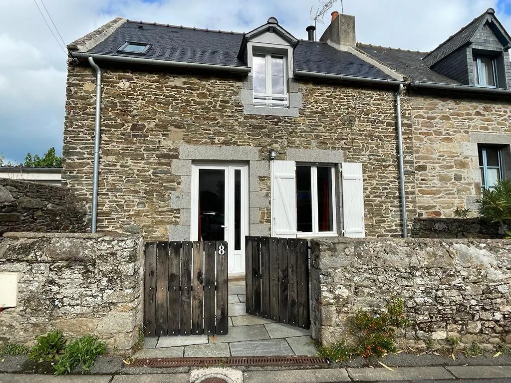 La Maison D'Amelie Cancale 0*,